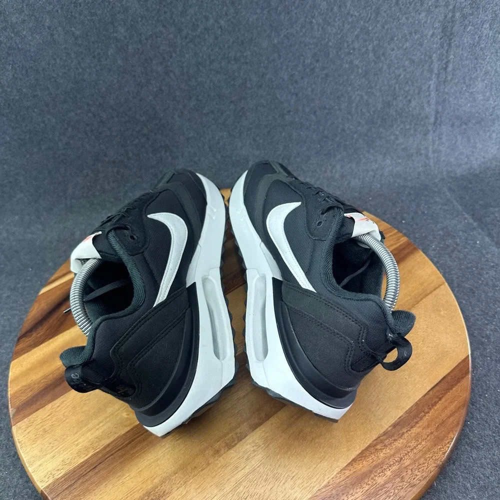 Nike Air Max Dawn Women's 10.5 Black White Sneakers Running DC4068-001 New